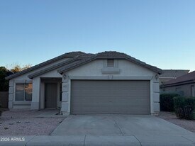 477 W Harvard Ave in Gilbert, AZ - Building Photo