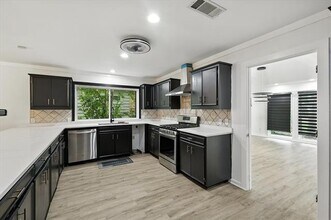 7021 Lattimore Dr in Dallas, TX - Building Photo - Building Photo