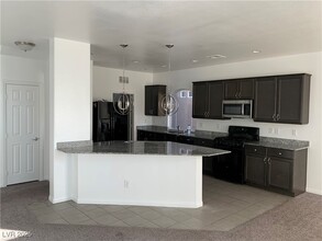 7155 W Steele Canyon St in Las Vegas, NV - Building Photo - Building Photo