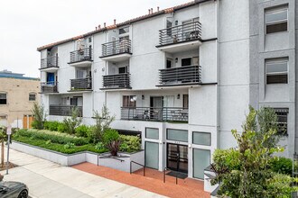 Princess Court in Long Beach, CA - Building Photo - Building Photo