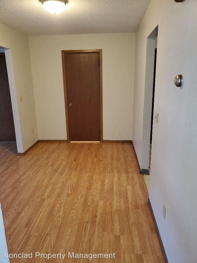 269 W Washington St in Bristol, CT - Building Photo - Building Photo