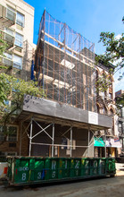 225 E 81st St in New York, NY - Foto de edificio - Building Photo