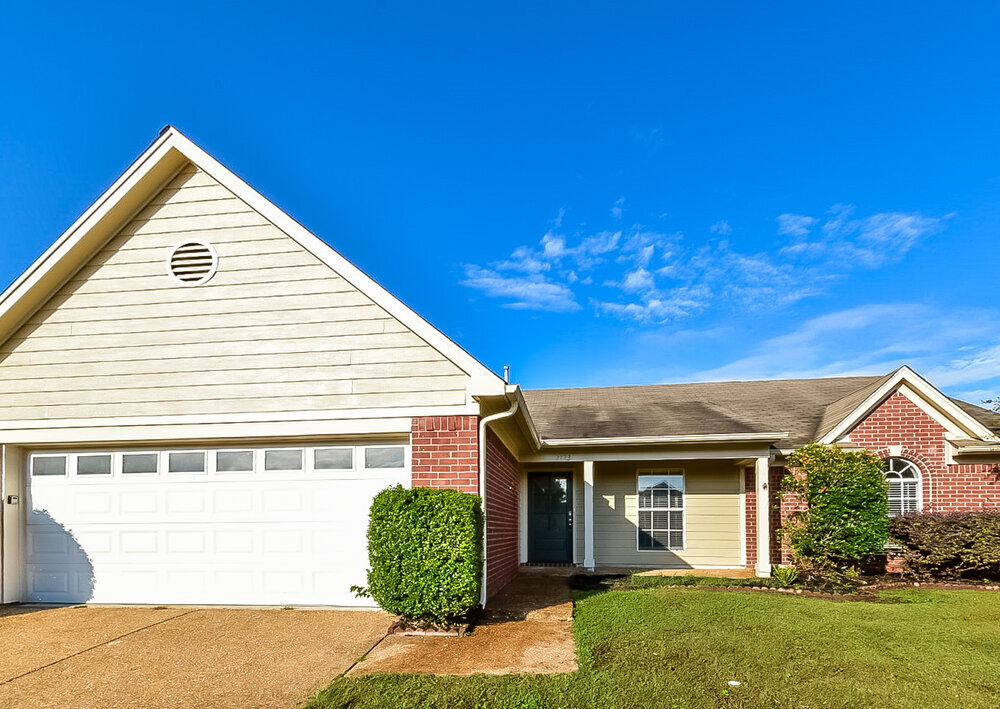 2723 Long Shadow Ln in Memphis, TN - Foto de edificio