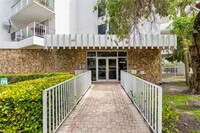 6801 Indian Creek Dr in Miami Beach, FL - Building Photo - Building Photo