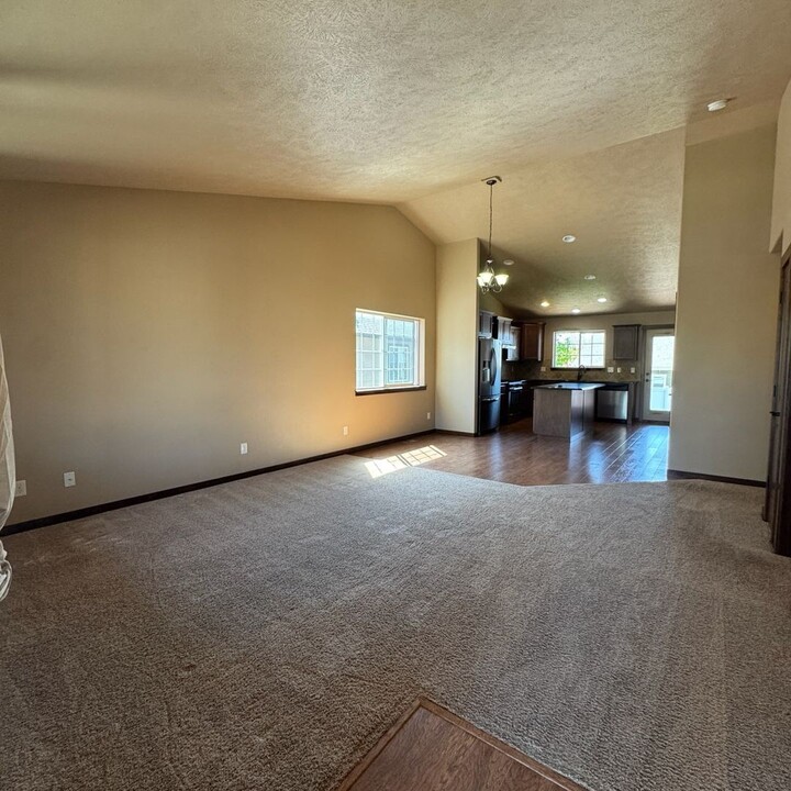 7750 Good Water Loop in Coeur d'Alene, ID - Building Photo