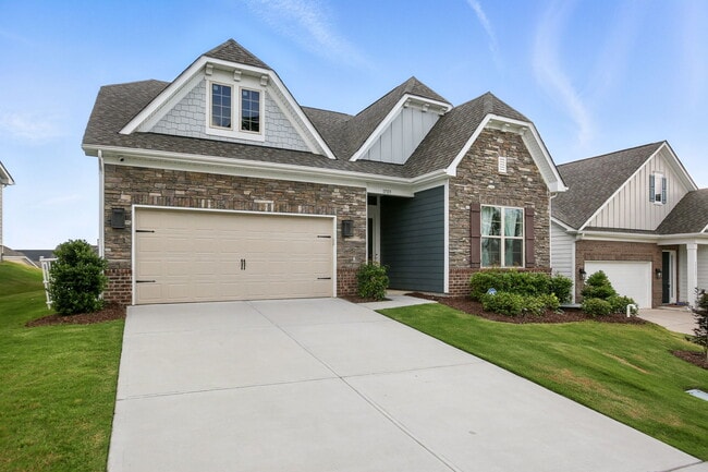 17113 Sand Bank Rd in Charlotte, NC - Foto de edificio - Building Photo