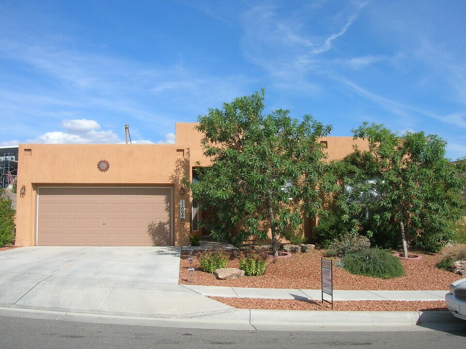 11004 Catamount Dr NW in Albuquerque, NM - Building Photo