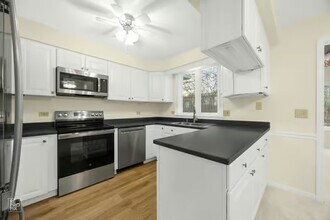 34 Godair Cir in Burr Ridge, IL - Building Photo - Building Photo