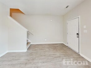 5484 Sierra Tr in College Park, GA - Building Photo - Building Photo