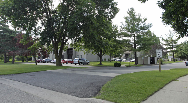 Janesville Commons Apartments in Janesville, WI - Foto de edificio - Building Photo