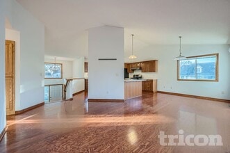 446 9th St SW in Forest Lake, MN - Foto de edificio - Building Photo
