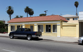 725 E Artesia Blvd in Long Beach, CA - Building Photo - Building Photo