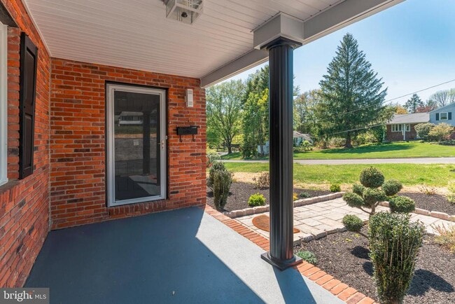 248 Penncrest Dr in Langhorne, PA - Building Photo - Building Photo
