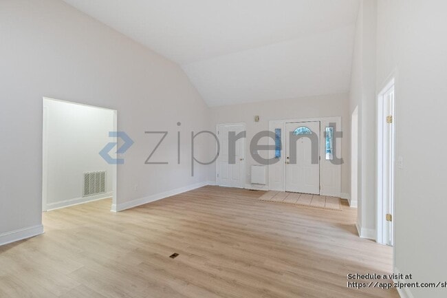 6 Tiburon Pl in Candler, NC - Building Photo - Building Photo