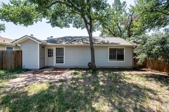 9626 Sugar Hill Dr, Unit B in Austin, TX - Building Photo - Building Photo