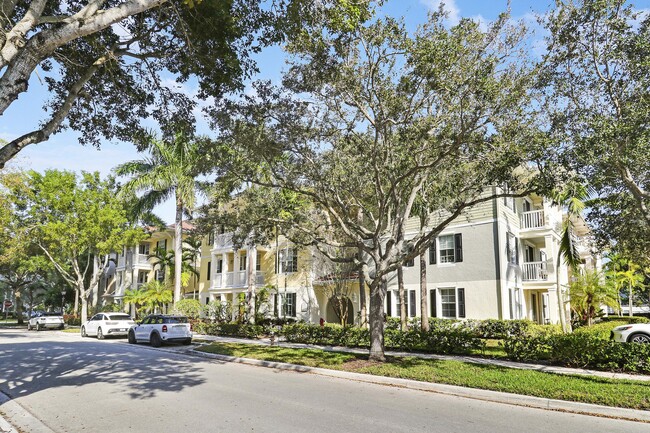 275 Murcia Dr in Jupiter, FL - Building Photo - Building Photo