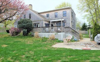 207 Court St, Unit 207 in Plymouth, MA - Building Photo