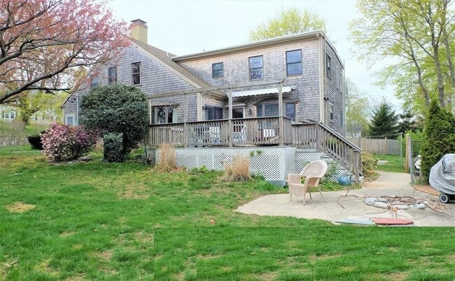 property at 207 Court St