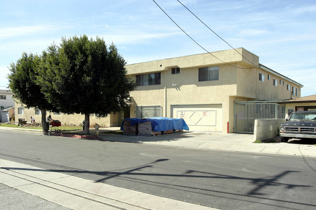 Cordary Apartments in Hawthorne, CA - Building Photo - Building Photo