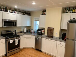 41 Cross St, Unit 1 in Somerville, MA - Foto de edificio - Building Photo