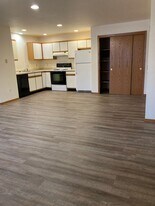 Alpine Haus LLC in Edgerton, WI - Building Photo