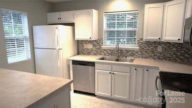 10930 Kinston Ridge Pl in Charlotte, NC - Building Photo - Building Photo