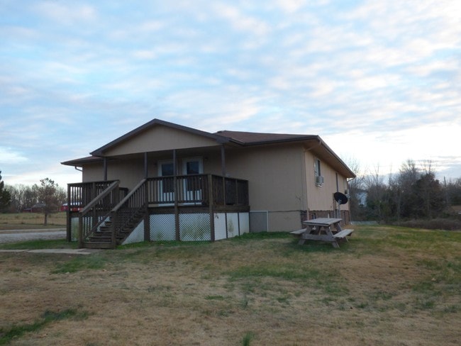 25545 Nugget Dr in Lebanon, MO - Foto de edificio - Building Photo