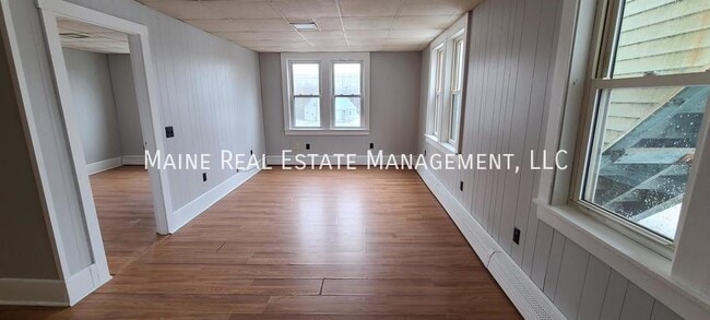 23 Newport Rd in Corinna, ME - Building Photo - Building Photo