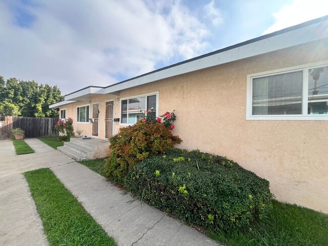 1184-1186 Elm Ave in Imperial Beach, CA - Building Photo - Building Photo