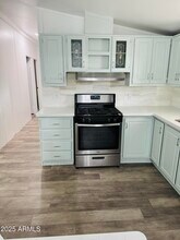 18001 N 19th St in Phoenix, AZ - Building Photo - Building Photo