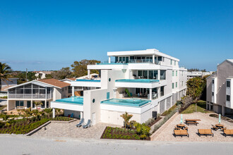 The Waves in Englewood, FL - Building Photo - Building Photo