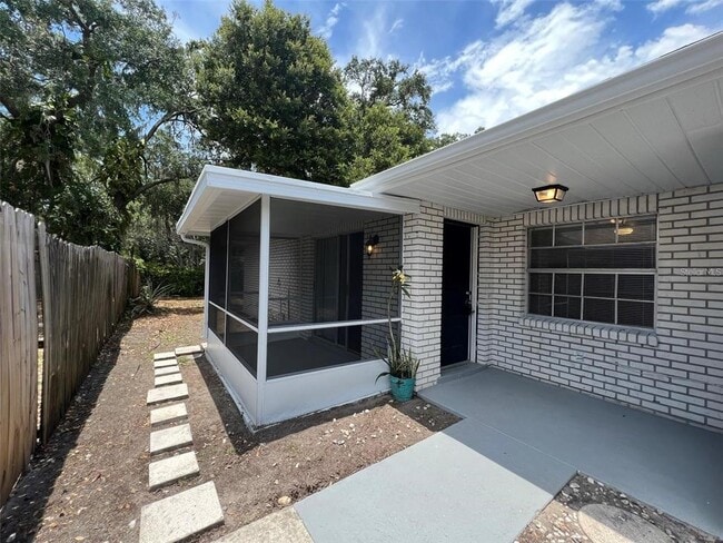 property at 3151 Bloomingdale Villas Ct