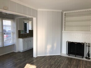 1815 W Victory Blvd in Burbank, CA - Building Photo - Building Photo