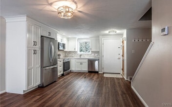 29 Chestnut Hls, Unit 29 in New Hartford, NY - Building Photo - Building Photo