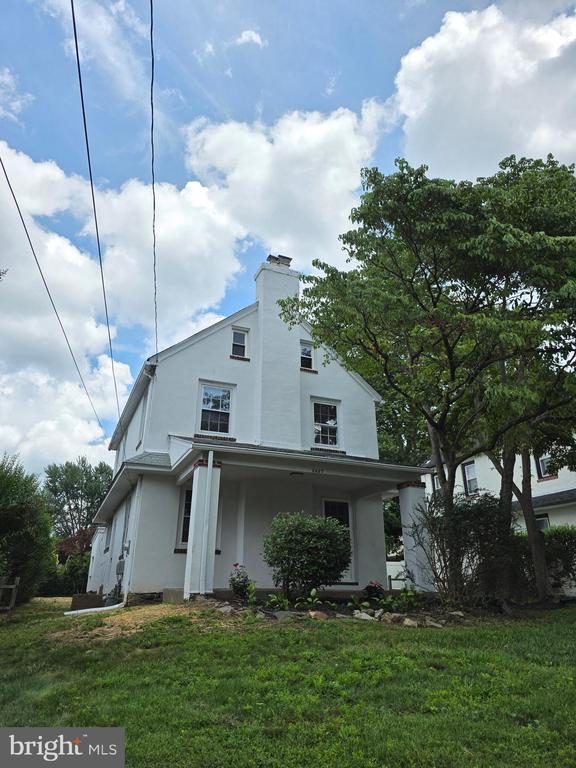 property at 2427 Hollis Rd