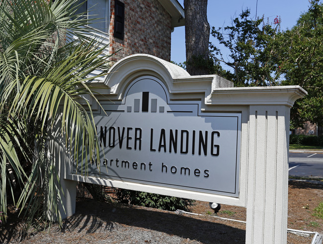 Hanover Landing Apartments in Wilmington, NC - Foto de edificio - Building Photo