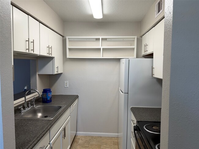 property at 6723 Heards Ln