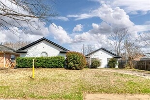 5603 Fireside Dr in Arlington, TX - Building Photo