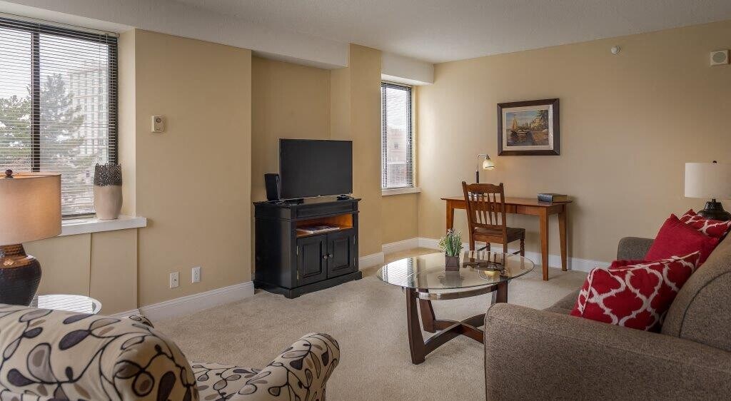 Regency Plaza Providence, RI Apartments