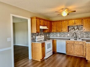 18-20-20 Sandcreek Dr NW in Rome, GA - Building Photo - Building Photo