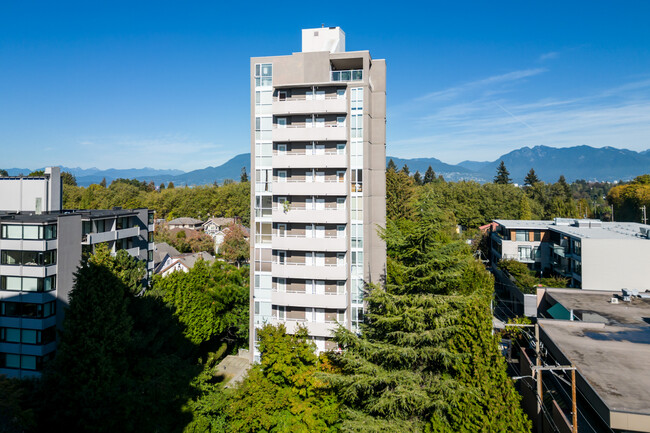 Ashleigh Court in Vancouver, BC - Building Photo - Building Photo