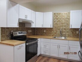 2 Pleasant St in Claremont, NH - Building Photo