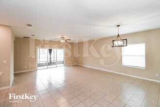 10963 Haws Ln in Jacksonville, FL - Foto de edificio - Building Photo