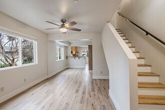The Four Seasons in Chico, CA - Foto de edificio - Interior Photo