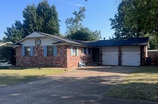212 E 31st St in Edmond, OK - Building Photo