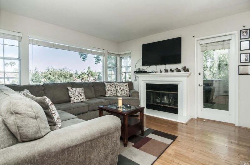 2915 N Texas St in Fairfield, CA - Building Photo