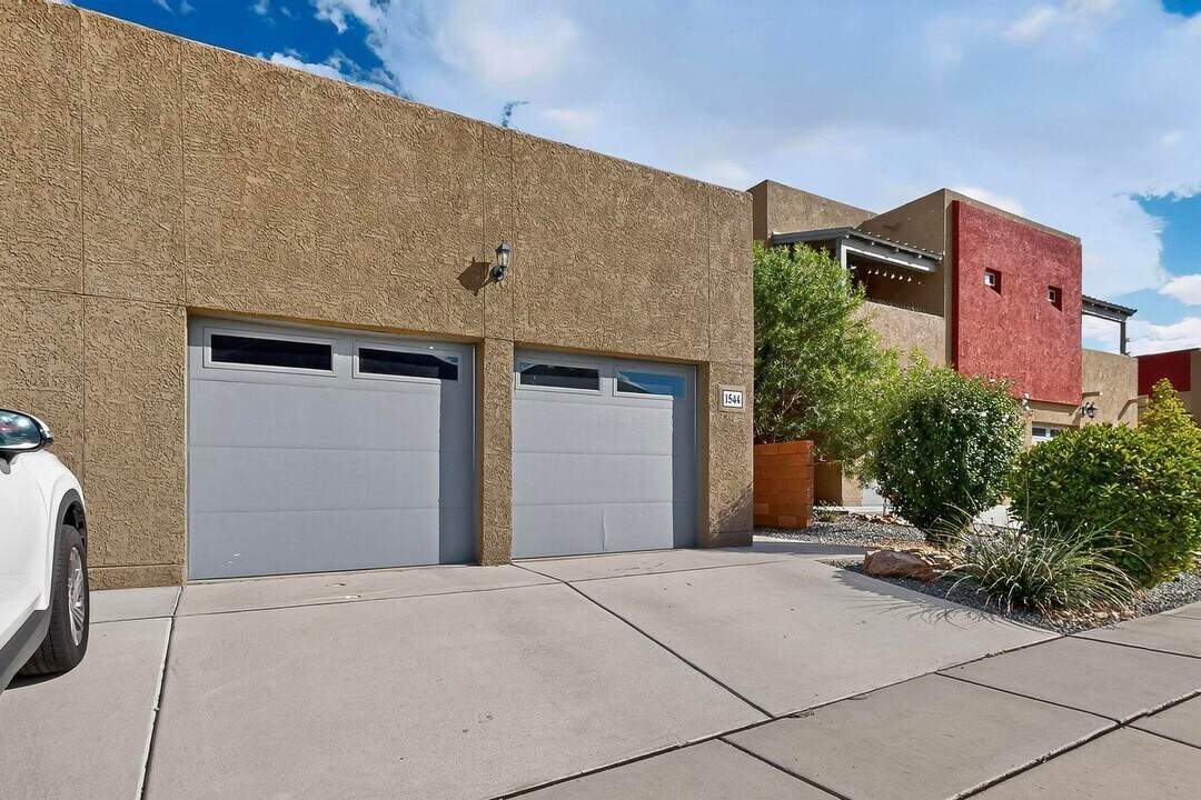 1544 Volponi Dr SE in Albuquerque, NM - Building Photo