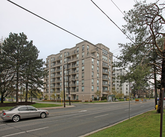 4200 Bathurst St in Toronto, ON - Building Photo - Primary Photo