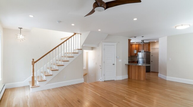 55 Magee St, Unit 55 in Cambridge, MA - Foto de edificio - Building Photo