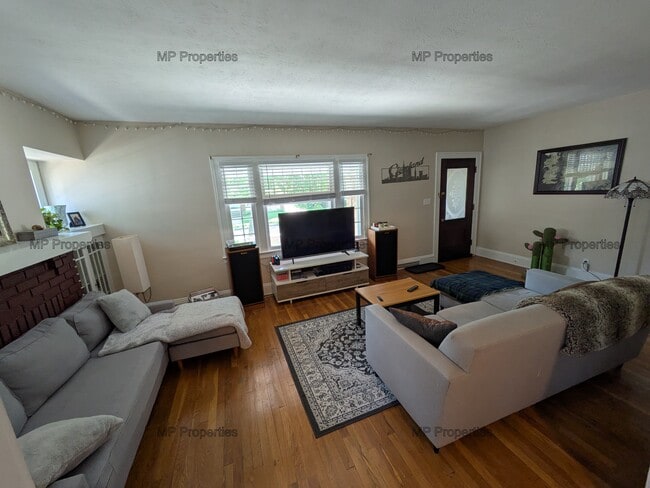 property at 1302 Hathaway Ave